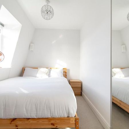 Apartament Modern 1 Bed Flat 2 Mins Walk From Restaurants Bars Clubs & Beach! Wow! Bournemouth Zewnętrze zdjęcie